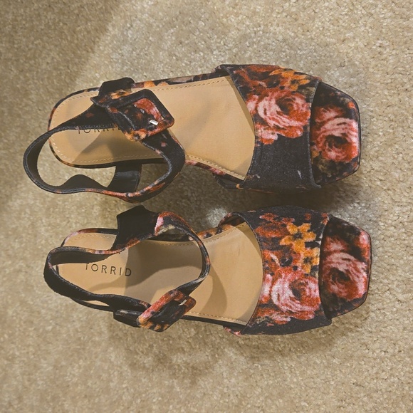 New Platform Block Heel Sandal (WW Torrid - Picture 2 of 11